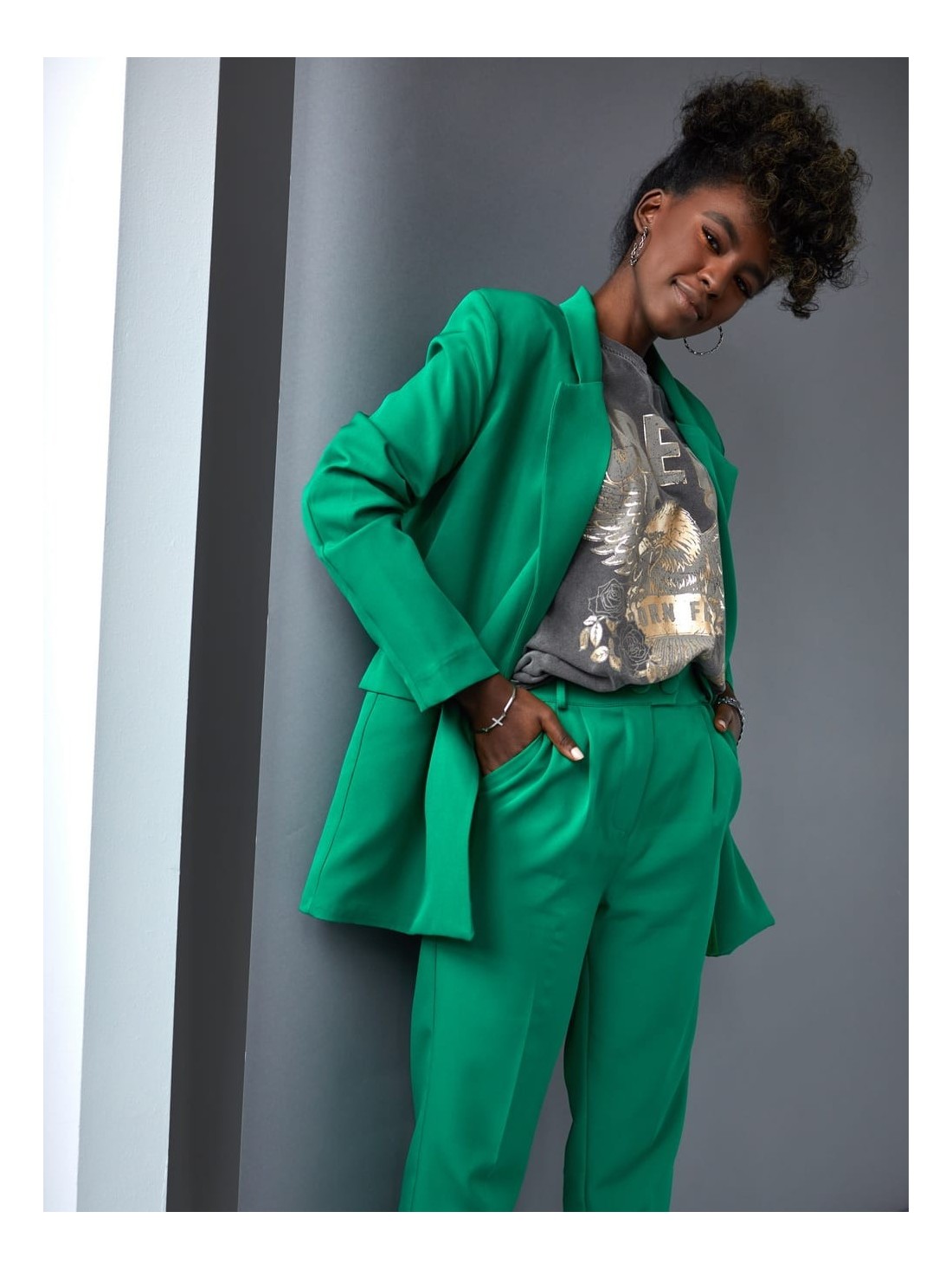 Elegant green cigarette pants with a crease SFMY16767 - Online store - Boutique